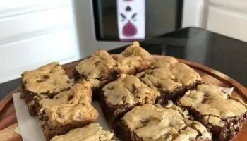 CHOCOLATE CHIP BARS