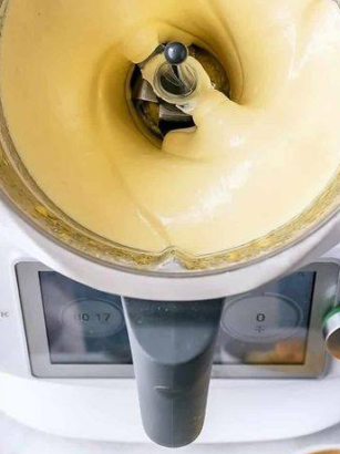 Homemade Mango Ice Cream